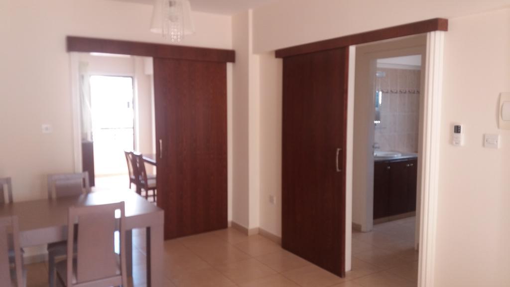 101 Mandritis Court Apartment ลาร์นาคา ภายนอก รูปภาพ