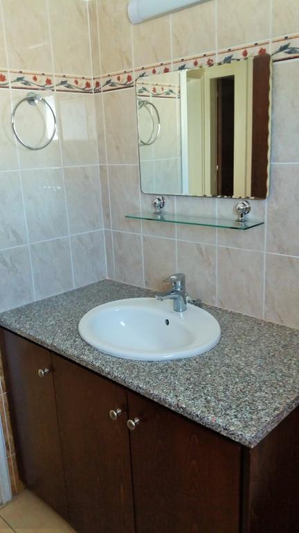 101 Mandritis Court Apartment ลาร์นาคา ภายนอก รูปภาพ