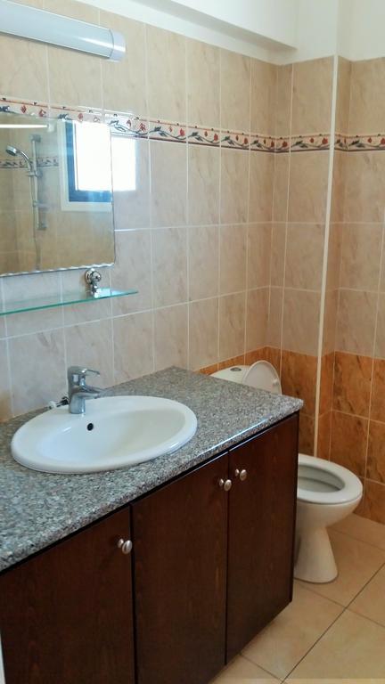 101 Mandritis Court Apartment ลาร์นาคา ภายนอก รูปภาพ