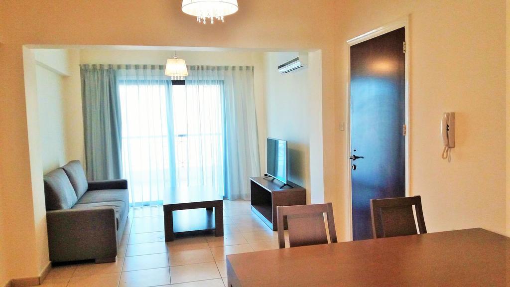 101 Mandritis Court Apartment ลาร์นาคา ภายนอก รูปภาพ