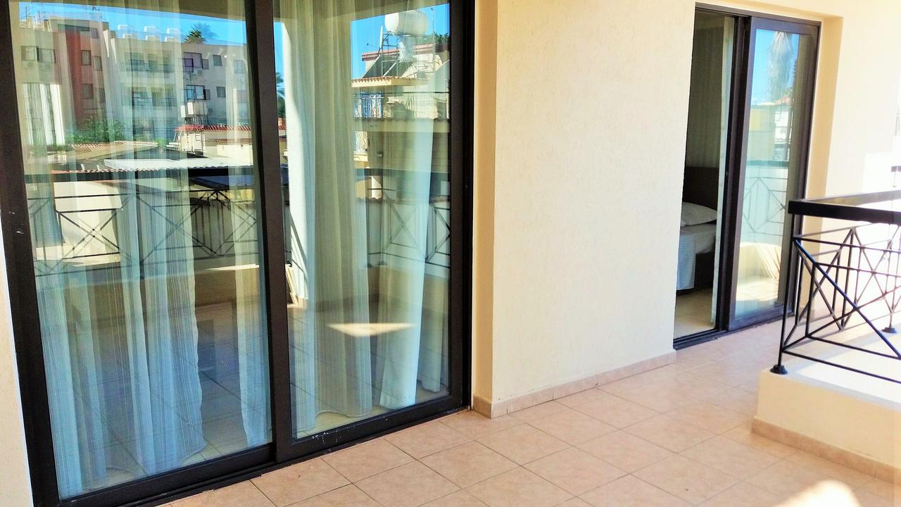 101 Mandritis Court Apartment ลาร์นาคา ภายนอก รูปภาพ