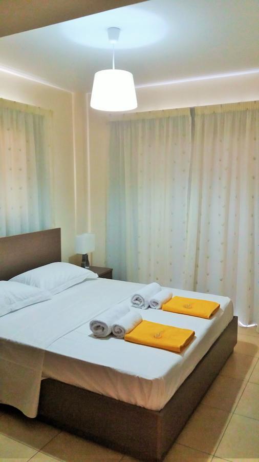 101 Mandritis Court Apartment ลาร์นาคา ภายนอก รูปภาพ